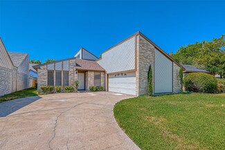13127 Hollowcreek Park Dr, Houston, TX 77082