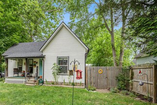 202 E Douglas St, Bangor, MI 49013