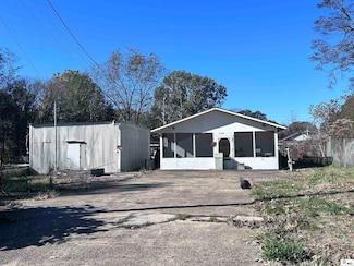 703 Hood St, Bastrop, LA 71220
