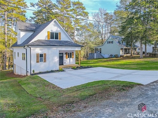 200 Greenpeace Way, Martin, GA 30557