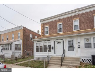 1318 E 11th St, Crum Lynne, PA 19022