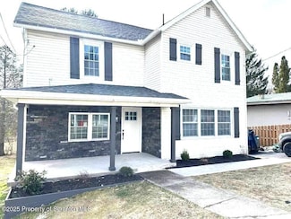 157 Fallbrook St, Carbondale, PA 18407