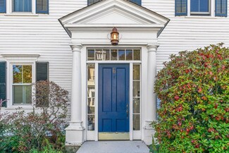 6 Orange St Unit 2, Newburyport, MA 01950