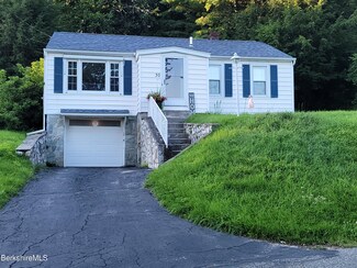 30 Leonard St, Adams, MA 01220