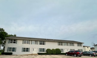 465-479 N School St Unit 473, Diamond, IL 60416