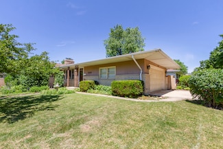 2010 Oak St, Saint Charles, IL 60174