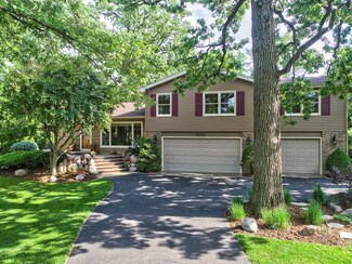 21733 W Glendale Rd, Lake Zurich, IL 60047