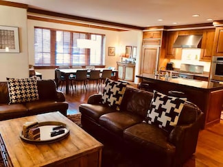 215 Raven Rd, Ketchum, ID 83340