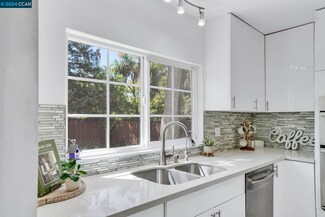3722 Hawaii Ct N, Pleasanton, CA 94588