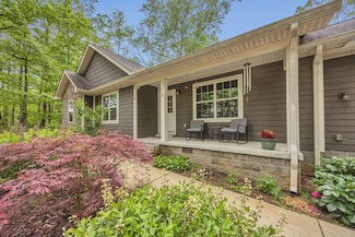27 Lightning Bug Ln, Sewanee, TN 37375