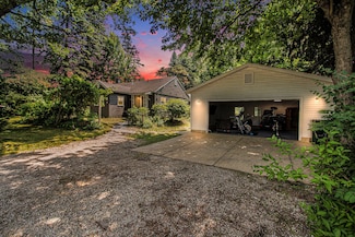 701 E Alice St, Whitehall, MI 49461