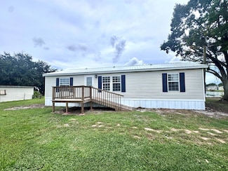 1067 Palm Ct, Okeechobee, FL 34974