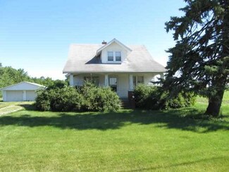 6815 134th Ave W, Taylor Ridge, IL 61284