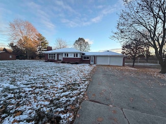 5061 E Rolston Rd, Linden, MI 48451