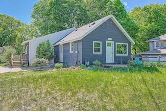 6670 Hopi Rd, Chanhassen, MN 55317