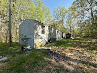 489 Cedar Bluff Dr, Monticello, KY 42633