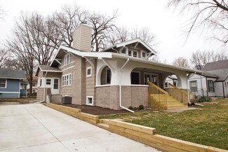 704 33rd St, Des Moines, IA 50312