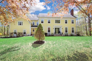 56 Grouse Ln, Woodbridge, CT 06525