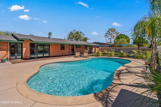 5926 E Baker St, Tucson, AZ 85711