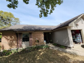1337 Black Oak Dr Unit 1335, Centerville, OH 45459