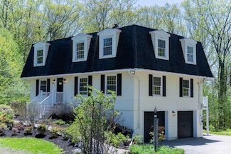 7 Westview Dr, Rochester, NH 03867