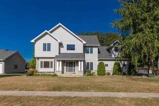 1743 Audubon Dr, Waterloo, IA 50701