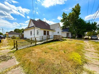 402 W Sylvester Ave, Christopher, IL 62822