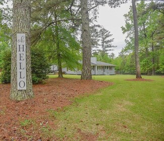 720 E Greenwood St, Abbeville, SC 29620