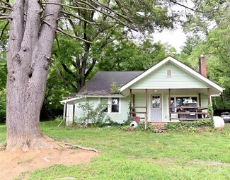 220 Mountain Spring Ln, Canton, NC 28716