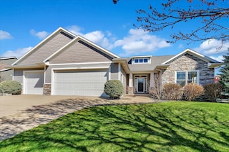 3055 Twin Lakes Dr, Jenison, MI 49428