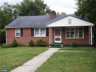 33 Washington Ave, Upper Chichester, PA 19014