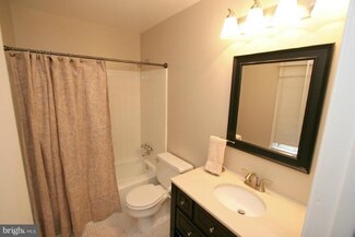 15016 Red Clover Dr, Rockville, MD 20853