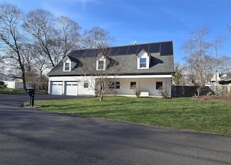 219 Hampton Ave, Mastic, NY 11950