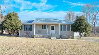 1264 Blackburn Ln, Tullahoma, TN 37388