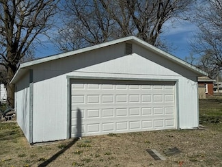 111 5th St, Otis, KS 67565
