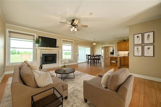 220 Lakota Ln, Lake Lotawana, MO 64086