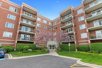 5255 N Riversedge Terrace Unit 206, Chicago, IL 60630