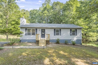 16 E Point Rd, Palmyra, VA 22963