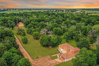 4886 Burt Rd, Bryan, TX 77807