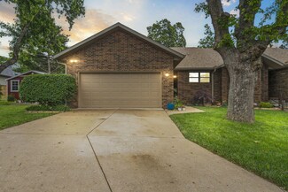 650 Woodbridge Ct, Nixa, MO 65714