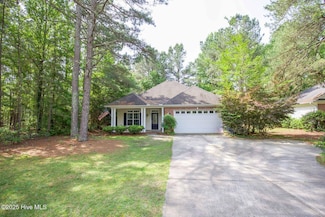 768 Gold Finch Way, Vass, NC 28394