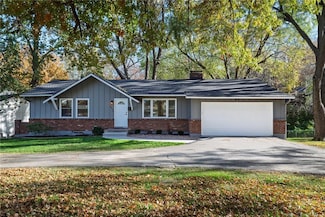 10235 W 70th St, Shawnee, KS 66203