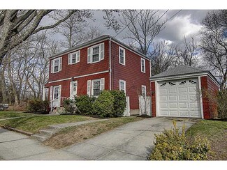 10 Loxley Rd, Providence, RI 02908