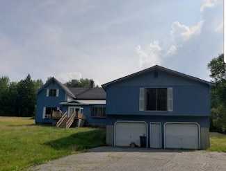 86 High St, Brownville, ME 04414