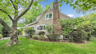 117 Croyden Ave, Great Neck, NY 11023