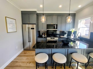 93 Grove St Unit 1R, Fall River, MA 02720