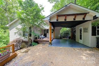 554 Pisgah Forest Dr, Pisgah Forest, NC 28768