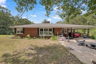 135 Jackson St, Brownsville, KY 42210