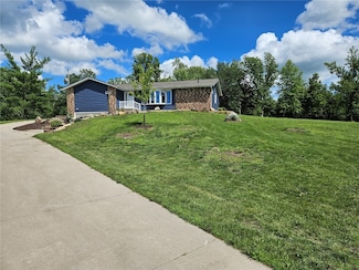 2261 Creekside Rd, Springville, IA 52336