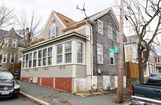 12 Pope St, New Bedford, MA 02740